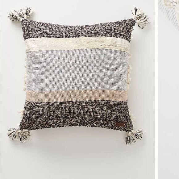 Anthropologie All Roads Yucca Ivory Black Tufted Tassels Pillow NWOT 18x18 - Picture 2 of 7